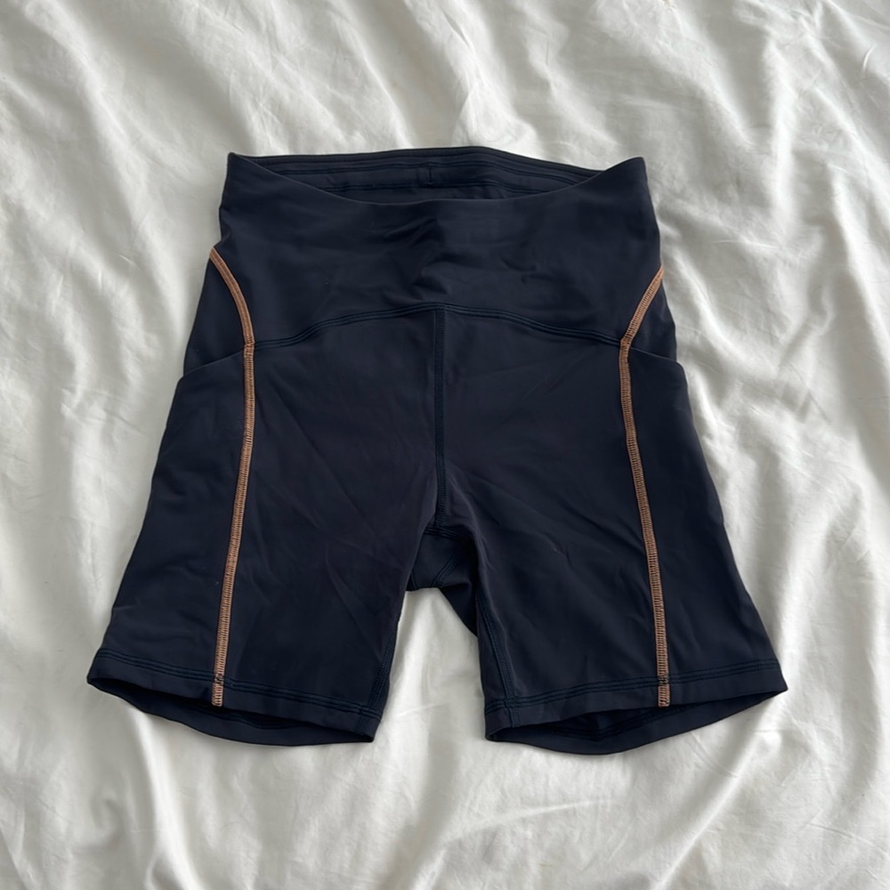 Lululemon x Barry’s biker shorts size 6